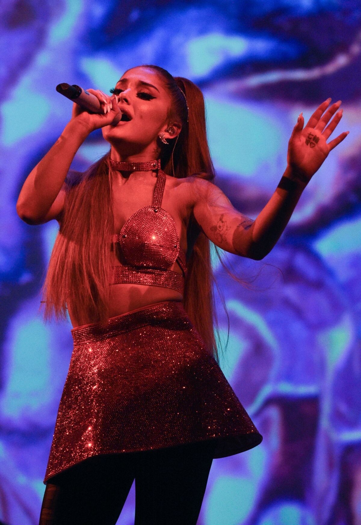 ariana-grande-sexy-thefappening-cfd-3 Ariana Grande Leggy