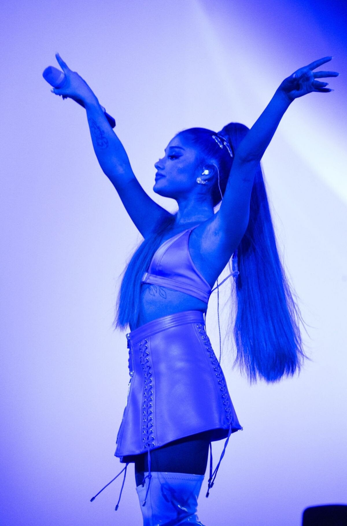 ariana-grande-sexy-thefappening-cfd-7 ariana grande sexy thefappening cfd 7