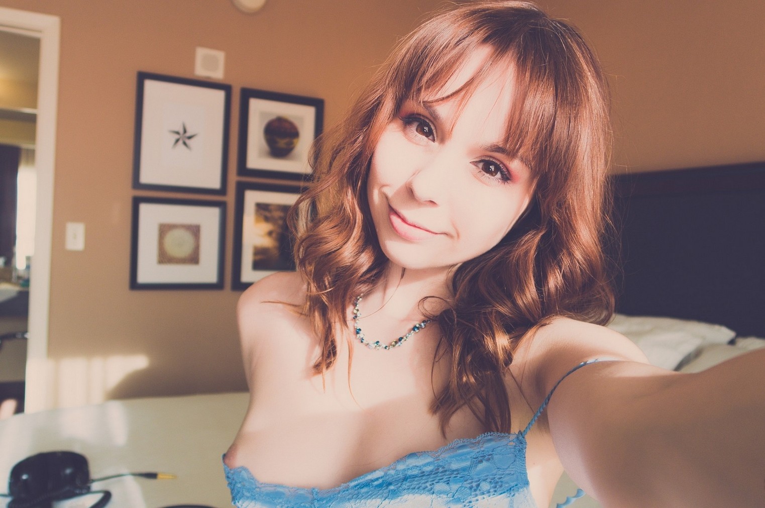 ariel-rebel-nude-thefappening-pro-9 Ariel Rebel Selfie