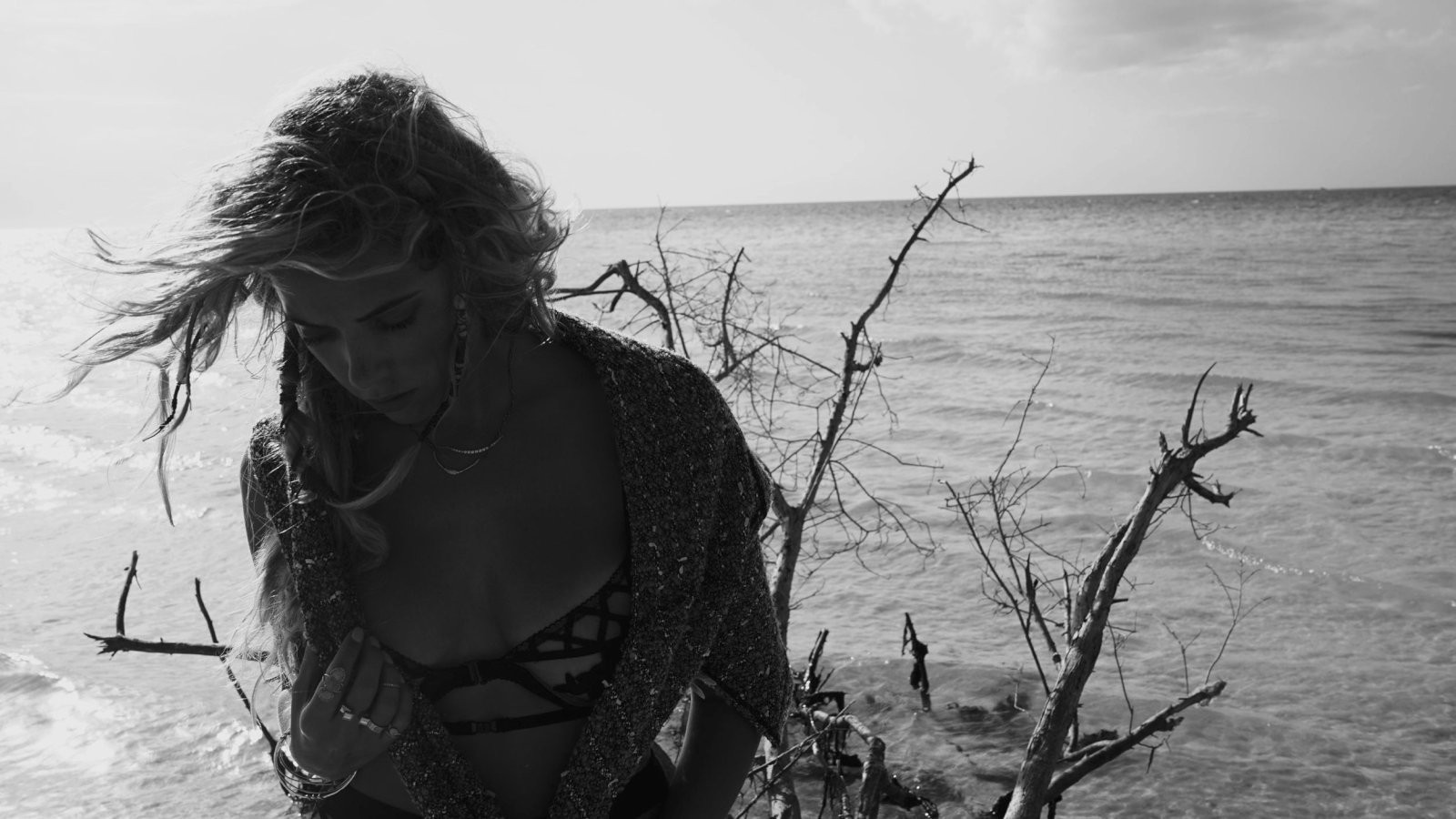 ashley-benson-nude-sexy-19 Ashley-Benson-Nude-Sexy-19