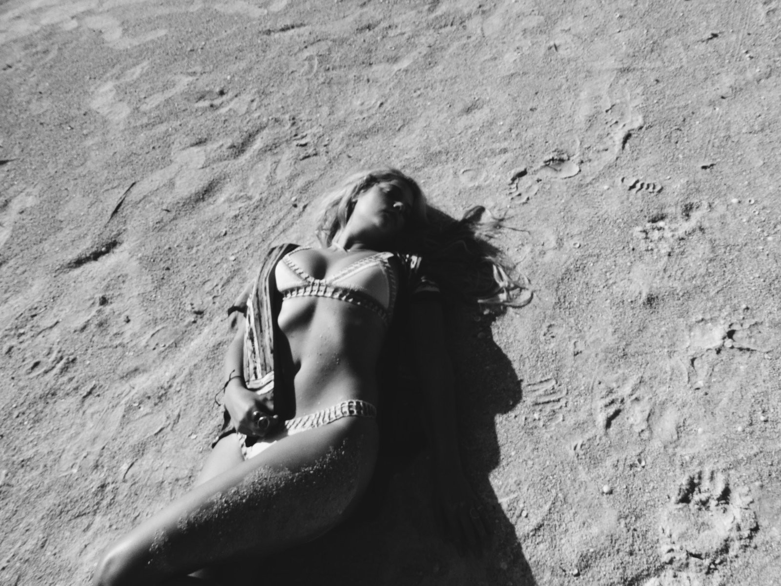 ashley-benson-nude-sexy-20 Ashley-Benson-Nude-Sexy-20