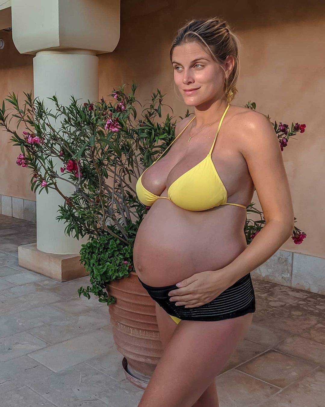 ashley-james-sexy-pregnant-thefappening-cfd-11 ashley james sexy pregnant thefappening cfd 11