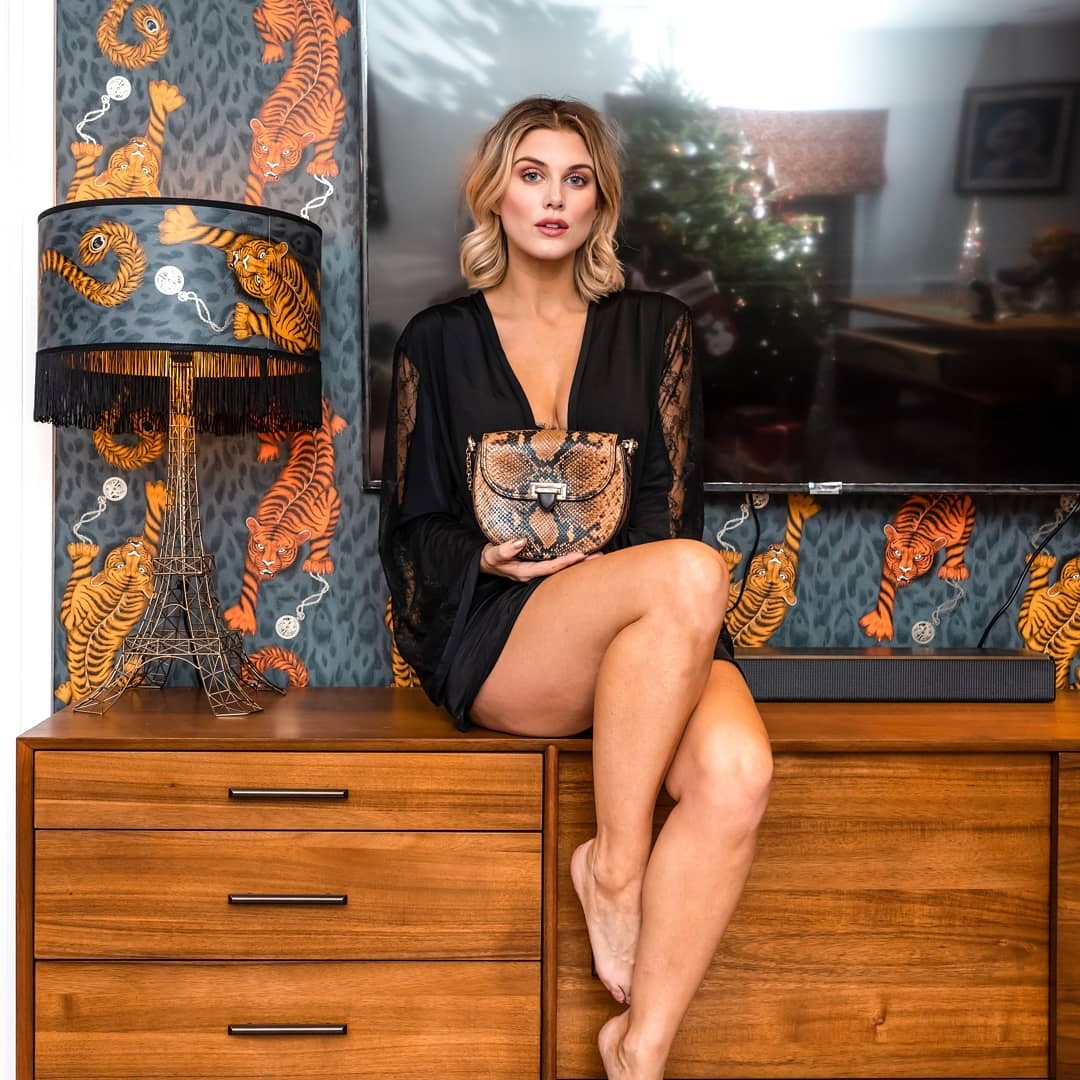 ashley-james-topless-sexy-31 ashley james topless sexy 31