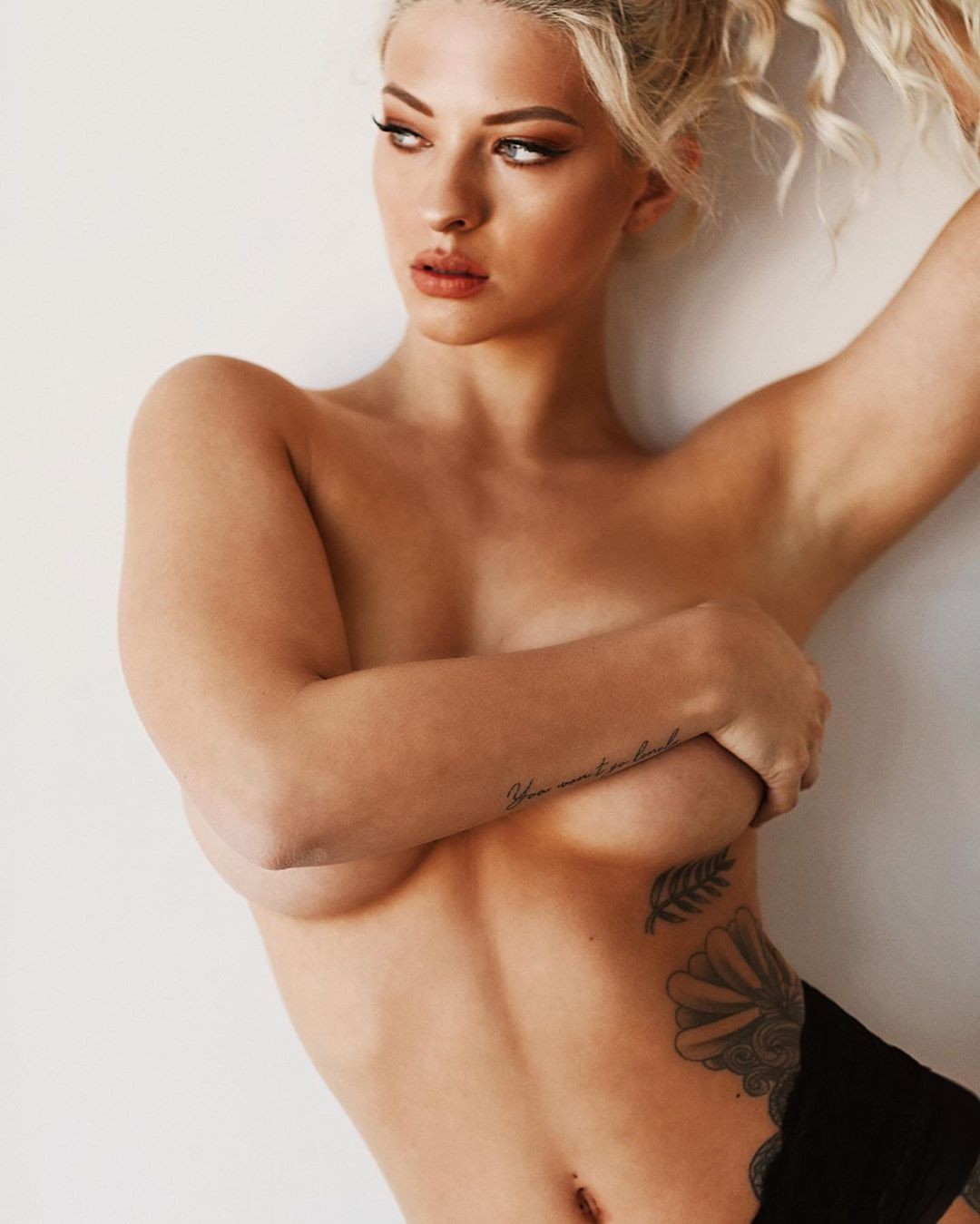 ashley-resch-nude-thefappening-cfd-22 ashley resch nude thefappening cfd 22