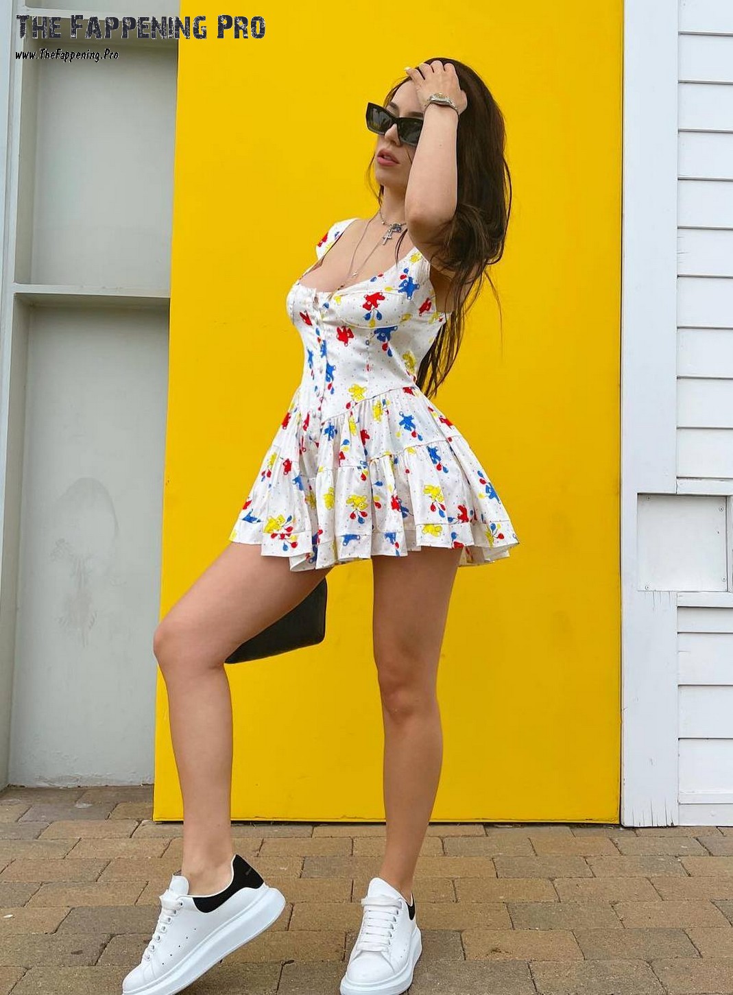 ava-max-leggy-thefappening-cfd-4 ava max leggy thefappening cfd 4