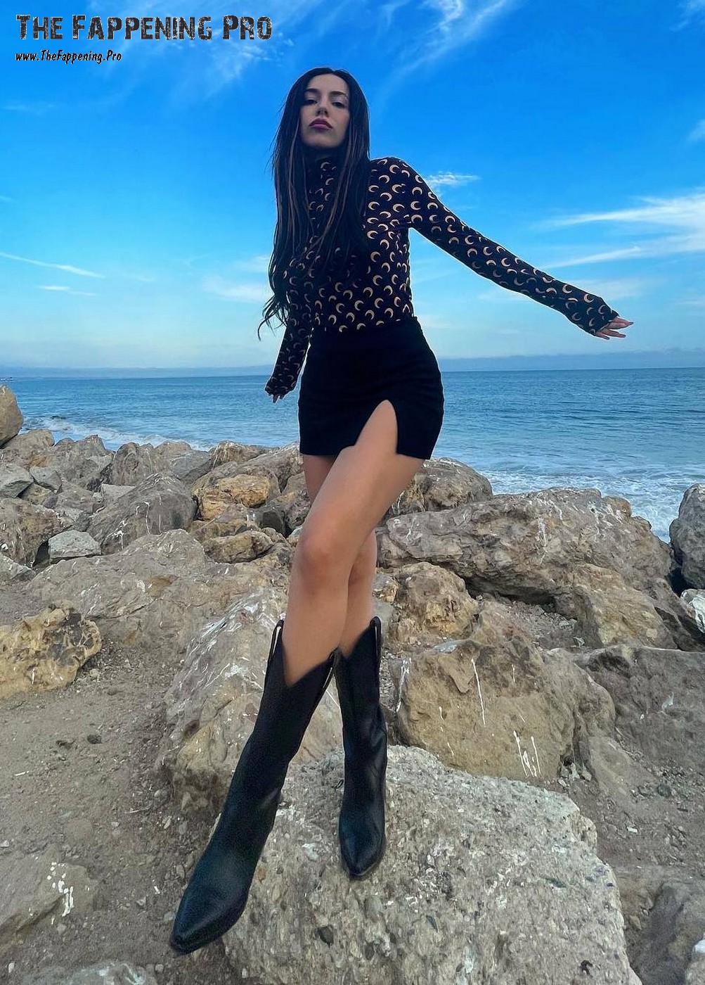 ava-max-leggy-thefappening-cfd-6 ava max leggy thefappening cfd 6