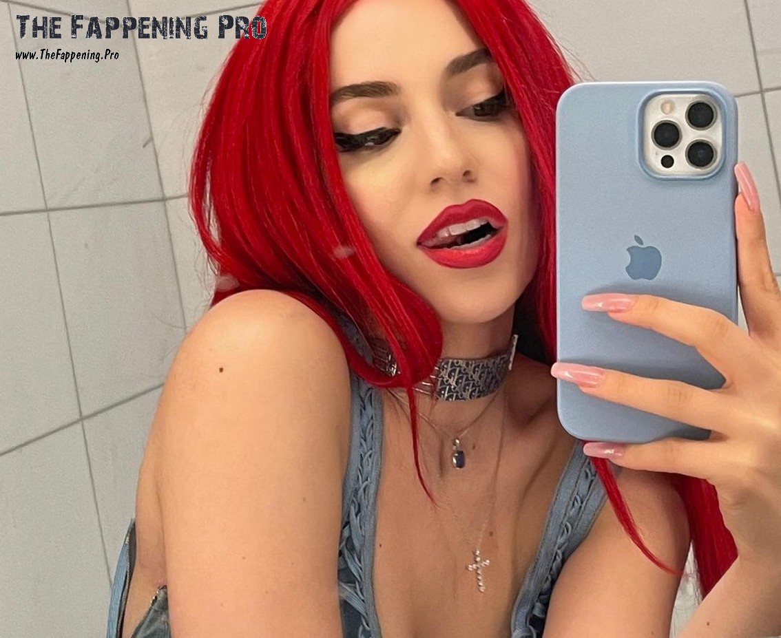 ava-max-selfie-thefappening-cfd-4 ava max selfie thefappening cfd 4