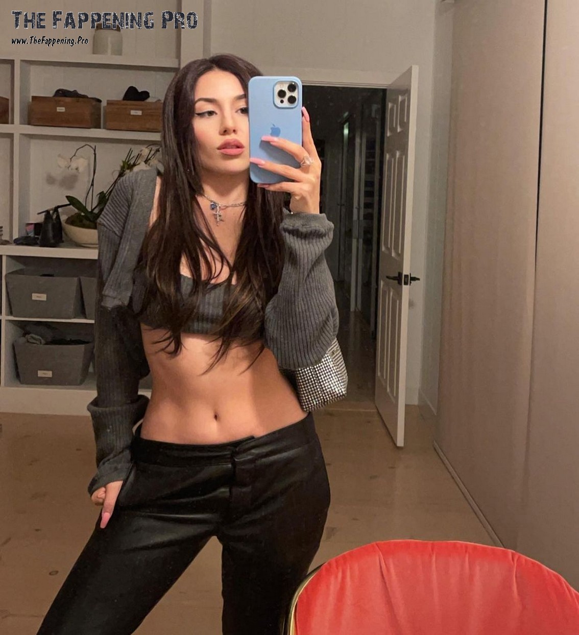 ava-max-selfie-thefappening-cfd-6 ava max selfie thefappening cfd 6
