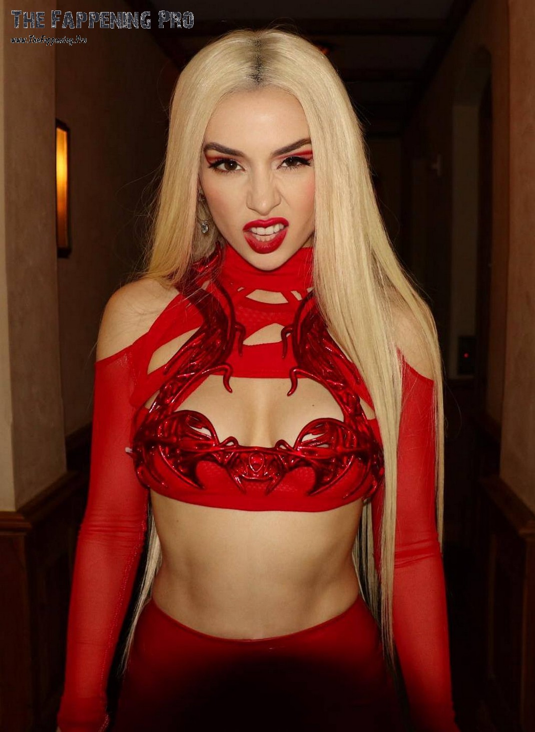ava-max-sexy-thefappening-cfd-24 ava max sexy thefappening cfd 24