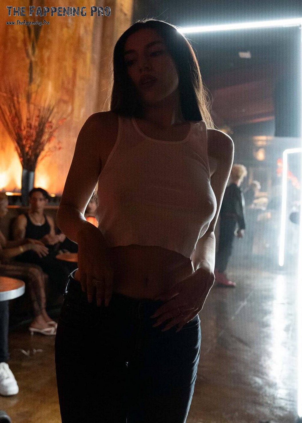 ava-max-tits-thefappening-cfd-14 ava max tits thefappening cfd 14