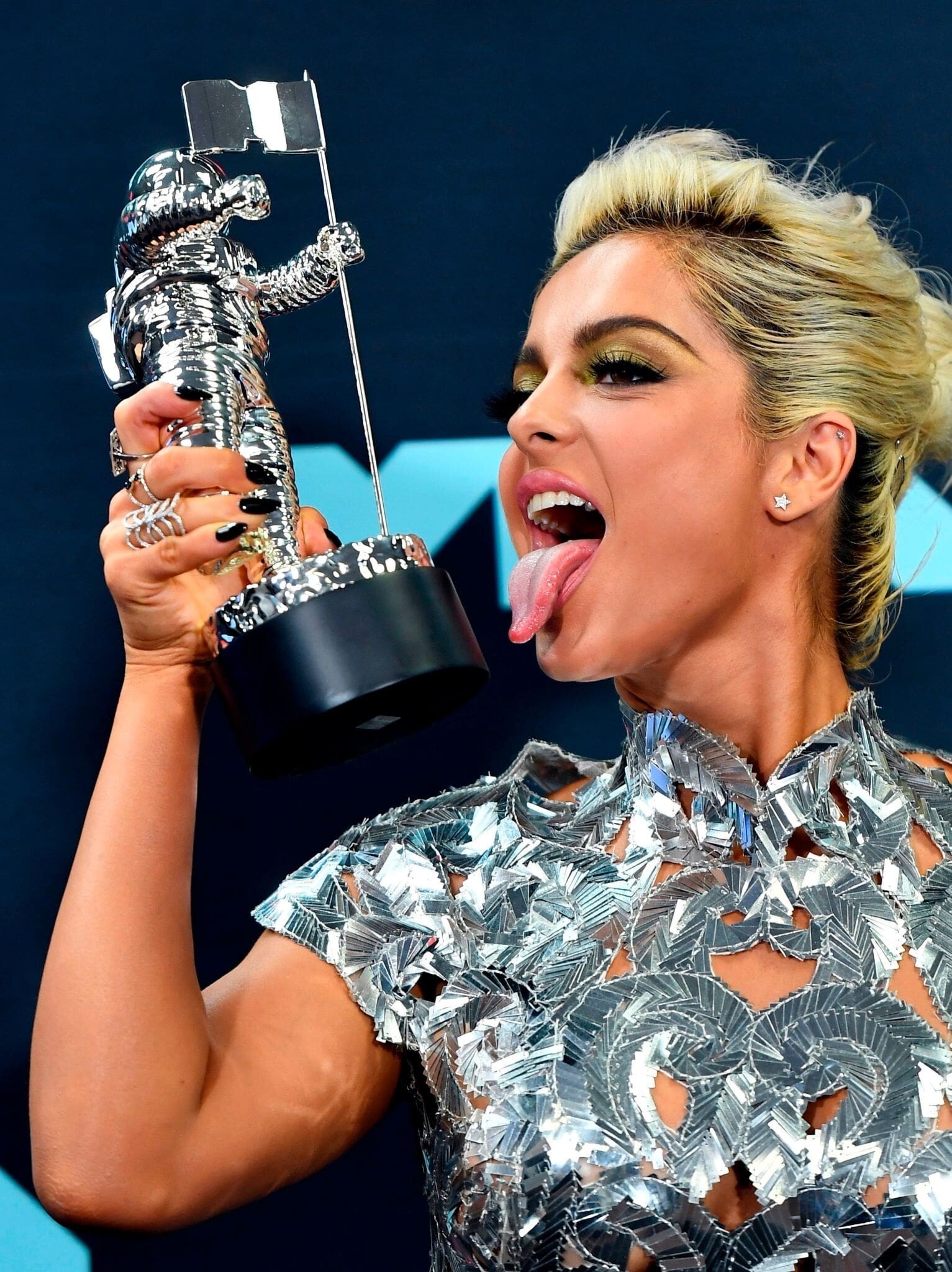 bebe-rexha-sexy-11 Bebe Rexha at 2019 MTV Video Music Awards