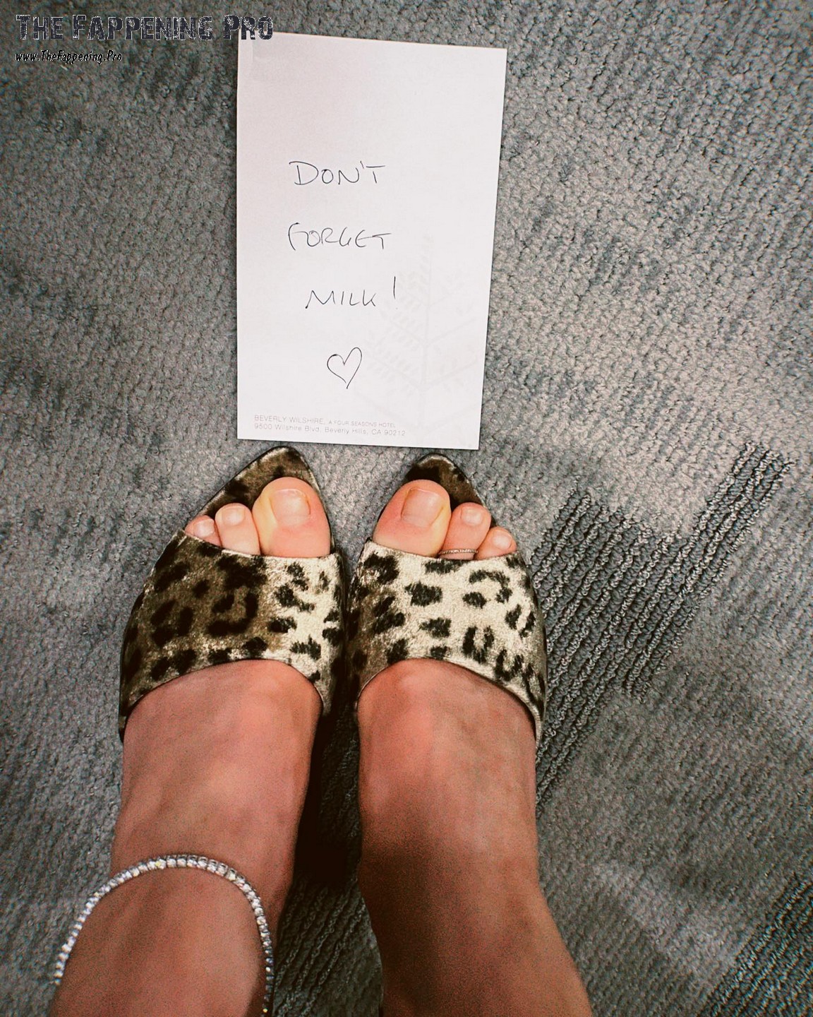 behati-prinsloo-sexy-feet-thefappening-cfd-8 behati prinsloo sexy feet thefappening cfd 8