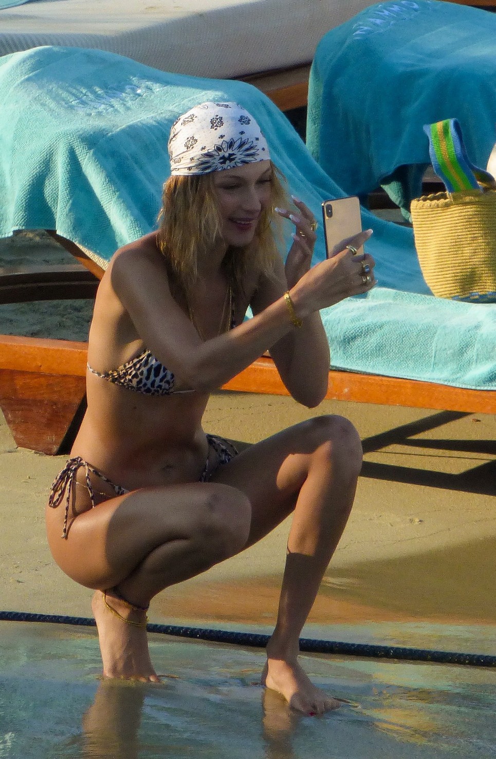 bella-and-gigi-hadid-bikini-thefappening-cfd-11 bella and gigi hadid bikini thefappening cfd 11