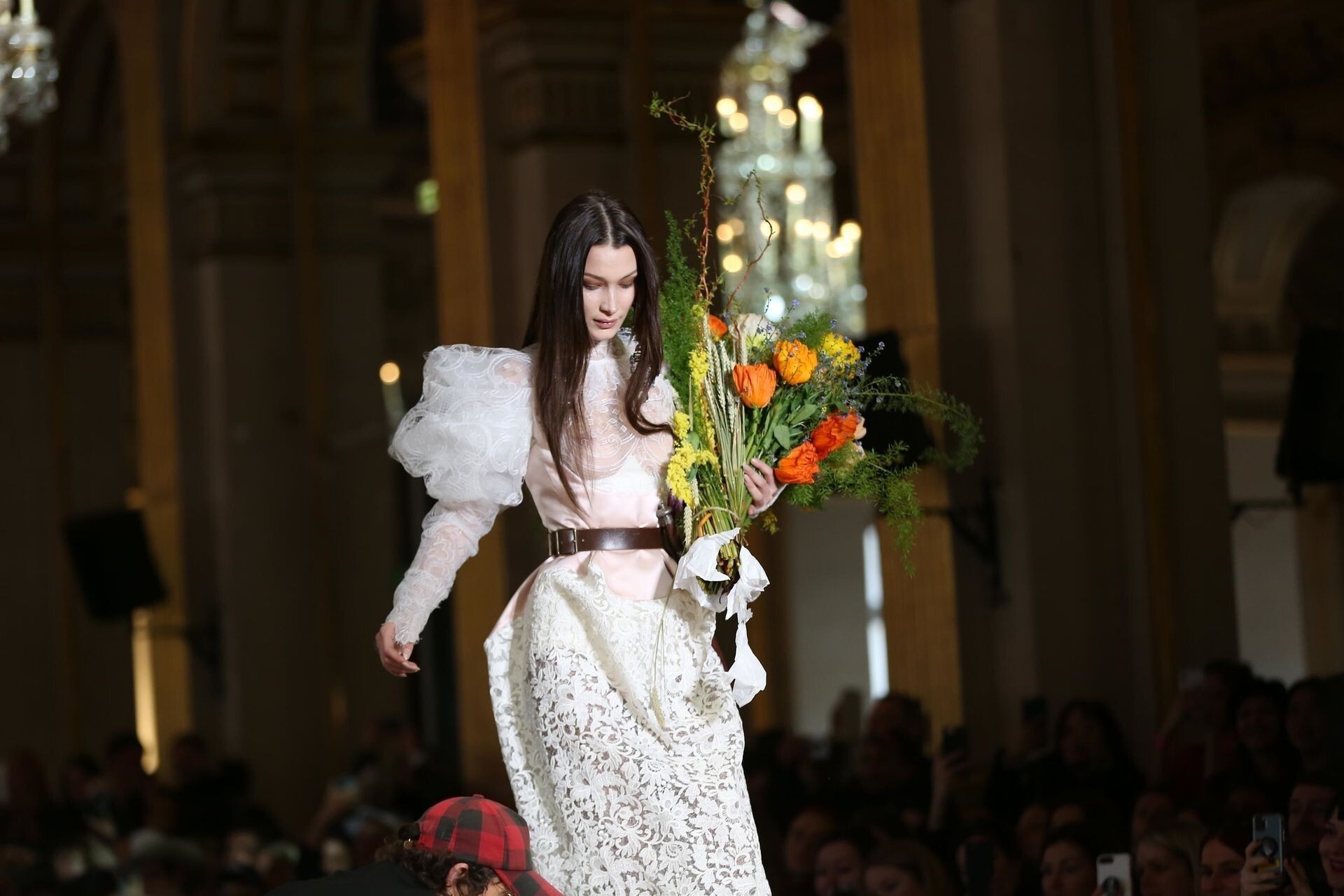 bella-hadid-naked-tits-at-vivienne-westwood-2020-paris-thefappening-pro-20 bella hadid naked tits at vivienne westwood 2020 paris thefappening pro 20