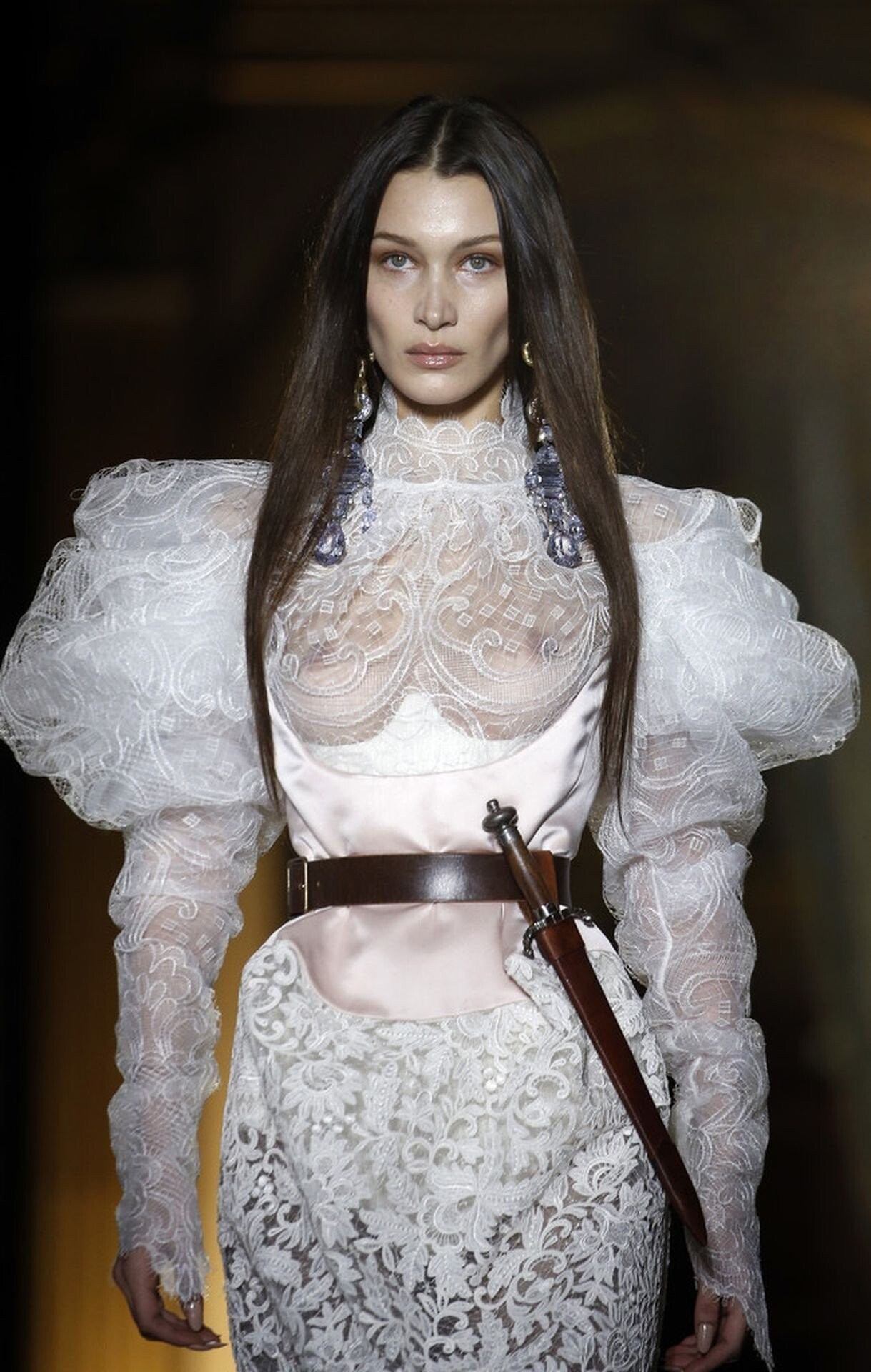 bella-hadid-naked-tits-at-vivienne-westwood-2020-paris-thefappening-pro-26 bella hadid naked tits at vivienne westwood 2020 paris thefappening pro 26