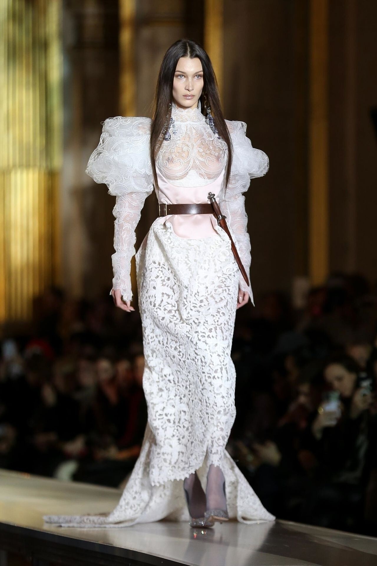 bella-hadid-naked-tits-at-vivienne-westwood-2020-paris-thefappening-pro-27 bella hadid naked tits at vivienne westwood 2020 paris thefappening pro 27