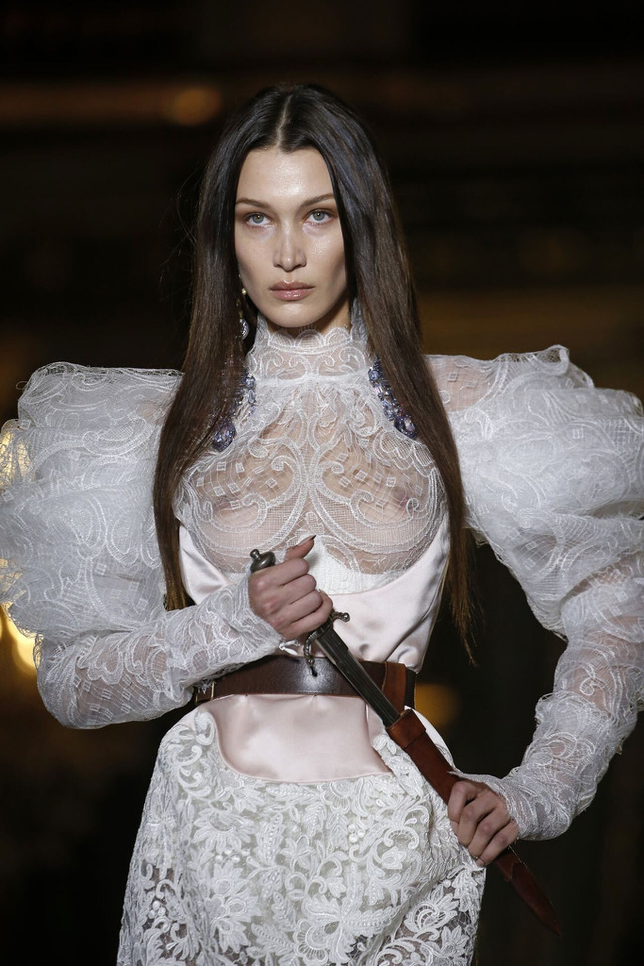 bella-hadid-naked-tits-at-vivienne-westwood-2020-paris-thefappening-pro-28 bella hadid naked tits at vivienne westwood 2020 paris thefappening pro 28