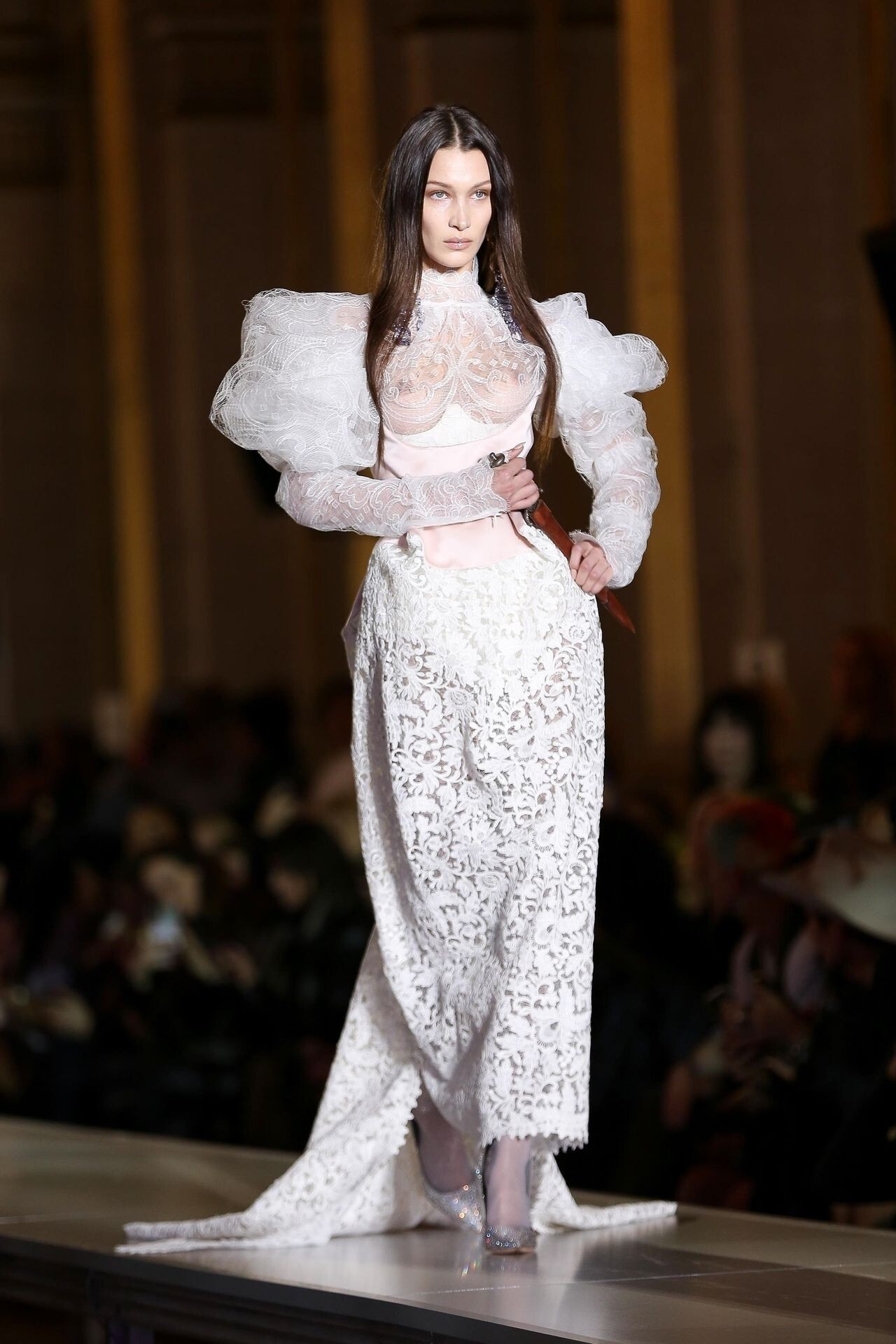 bella-hadid-naked-tits-at-vivienne-westwood-2020-paris-thefappening-pro-29 bella hadid naked tits at vivienne westwood 2020 paris thefappening pro 29