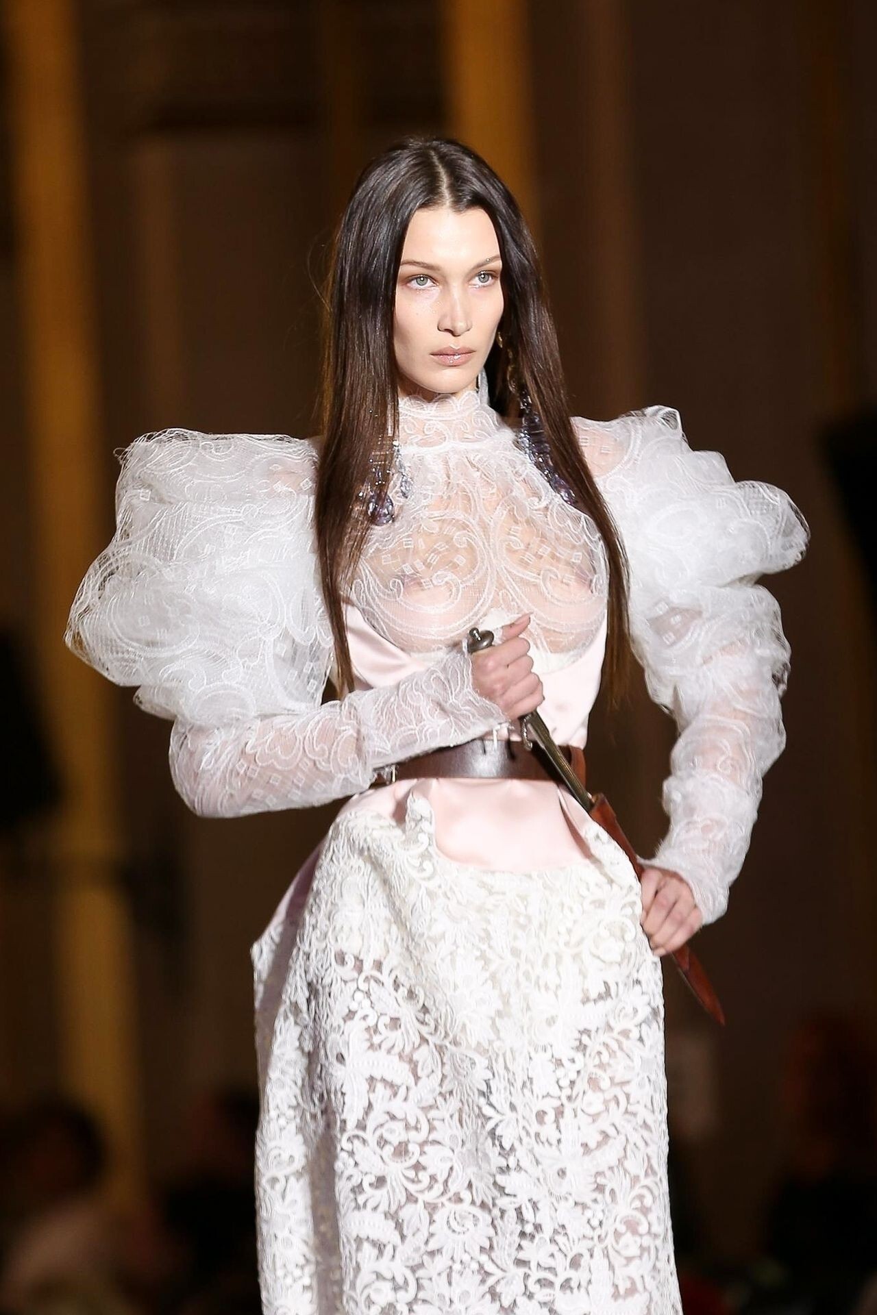 bella-hadid-naked-tits-at-vivienne-westwood-2020-paris-thefappening-pro-41 bella hadid naked tits at vivienne westwood 2020 paris thefappening pro 41