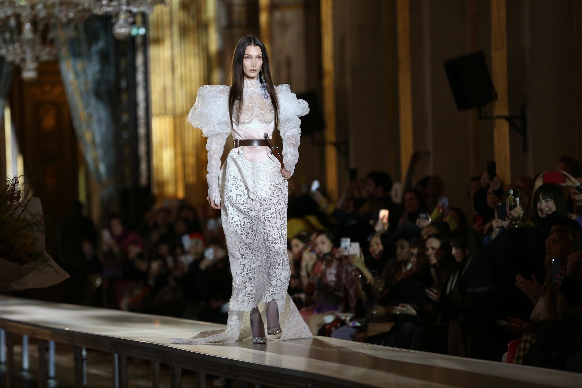 bella-hadid-naked-tits-at-vivienne-westwood-2020-paris-thefappening-pro-44 bella hadid naked tits at vivienne westwood 2020 paris thefappening pro 44