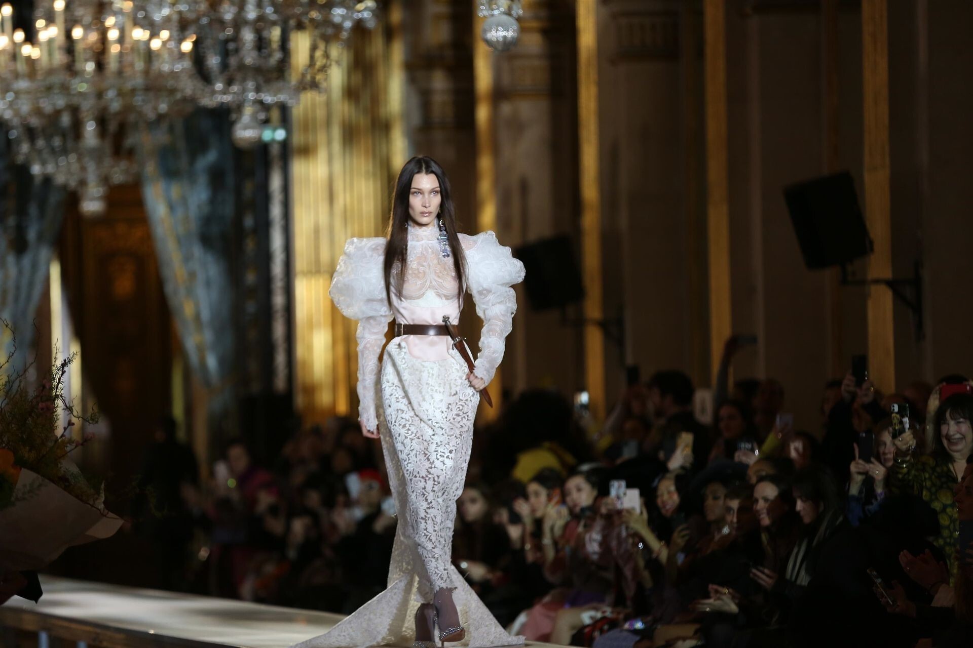 bella-hadid-naked-tits-at-vivienne-westwood-2020-paris-thefappening-pro-49 bella hadid naked tits at vivienne westwood 2020 paris thefappening pro 49