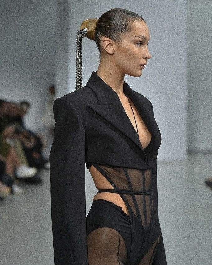 bella-hadid-sexy-for-mugler-thefappening-cfd-7 bella hadid sexy for mugler thefappening cfd 7