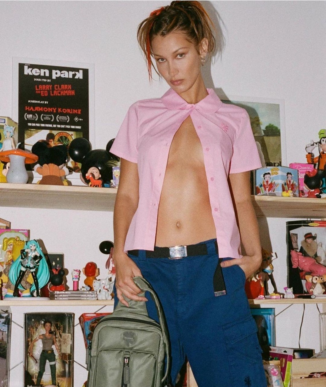bella-hadid-sexy-in-short-skirt-thefappening-cfd-1-1 Bella Hadid Braless