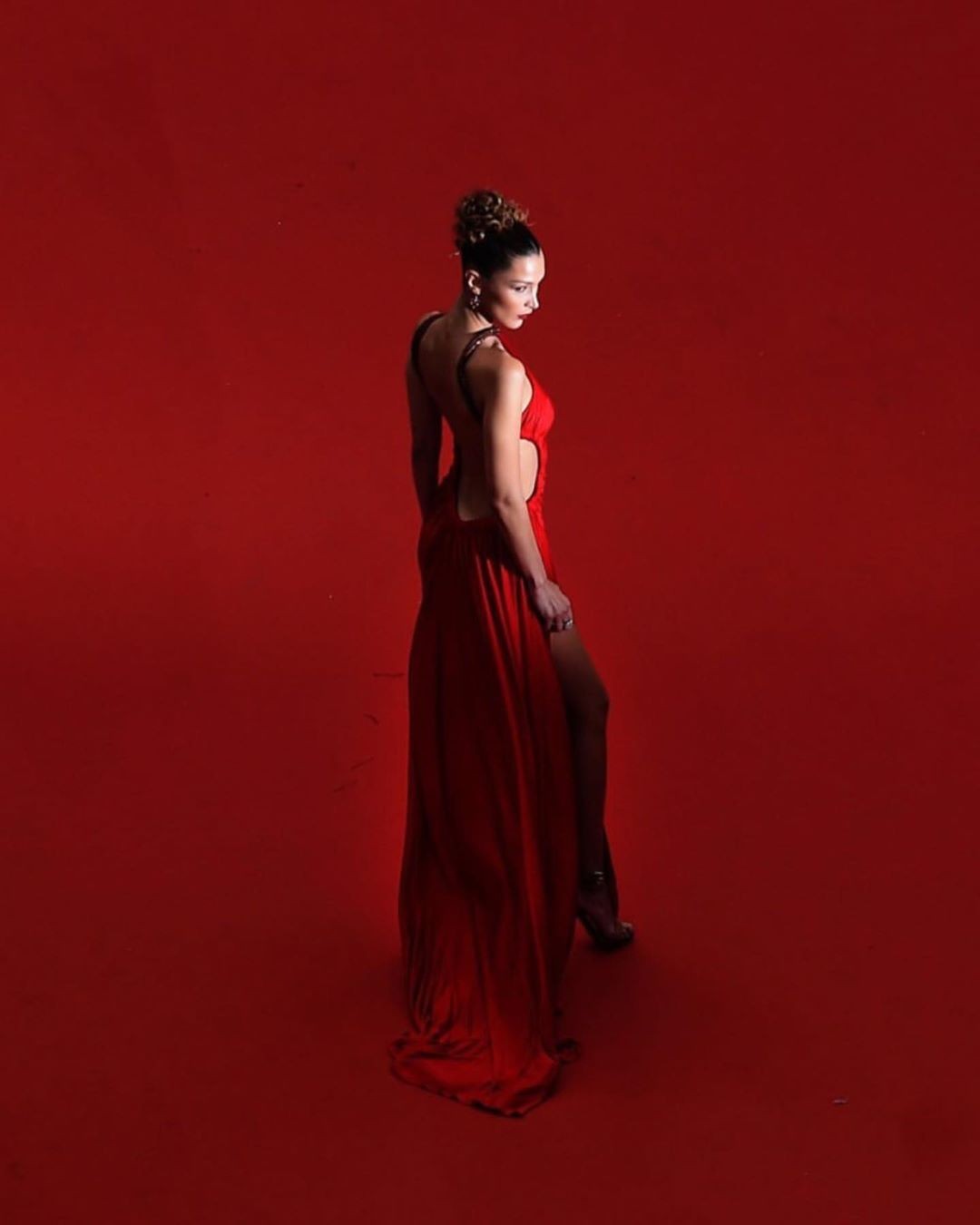 bella-hadid-sexy-red-dress-5 bella hadid sexy red dress 5