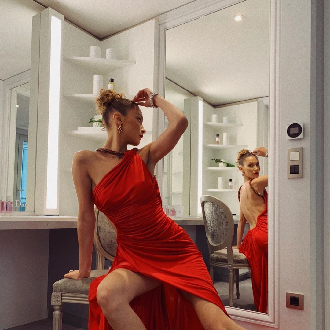 bella-hadid-sexy-red-dress-7-1 Bella Hadid Sexy Red Dress