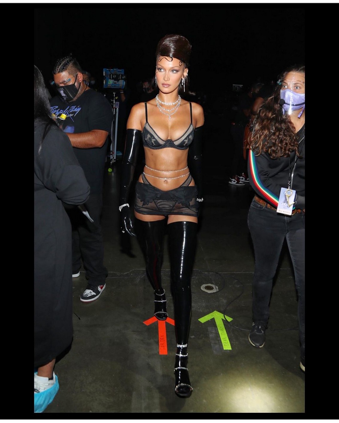 bella-hadid-sexy-savage-x-fenty-lingerie-thefappeningpro-5-1 Bella Hadid Sexy At Savage X Fenty Lingerie Show