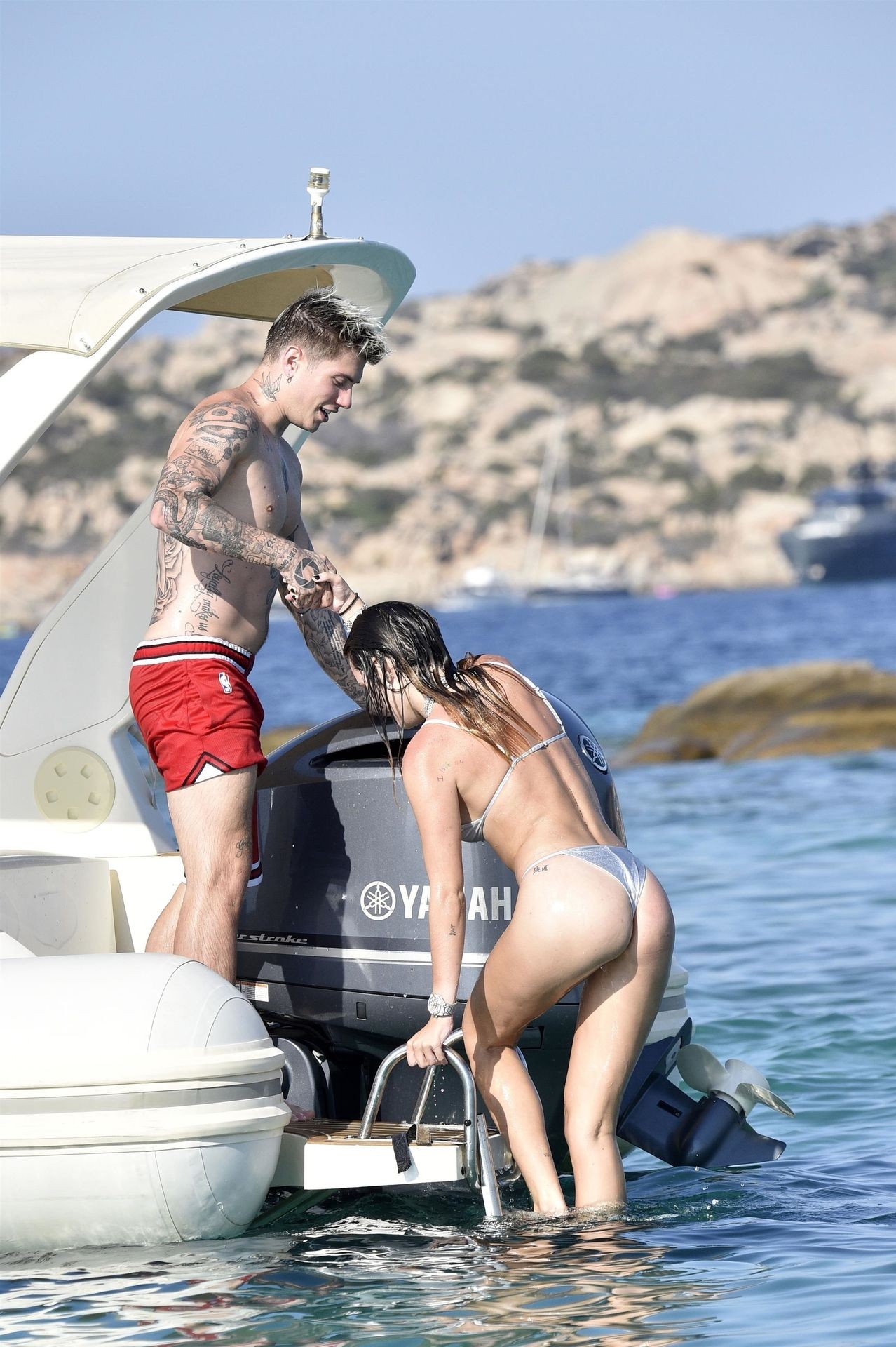 bella-thorne-ass-bikini-thefappening-cfd-16 Bella Thorne Sexy