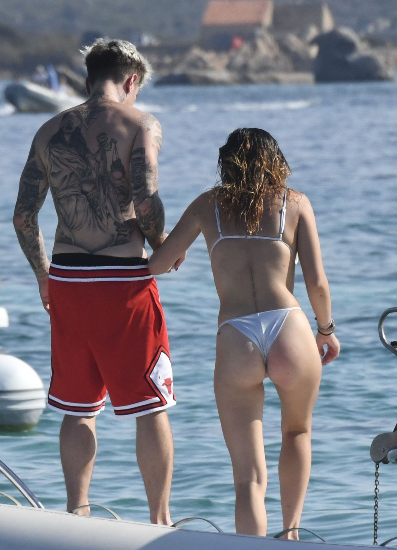 bella-thorne-ass-bikini-thefappening-cfd-20 Bella Thorne and Benjamin Mascolo