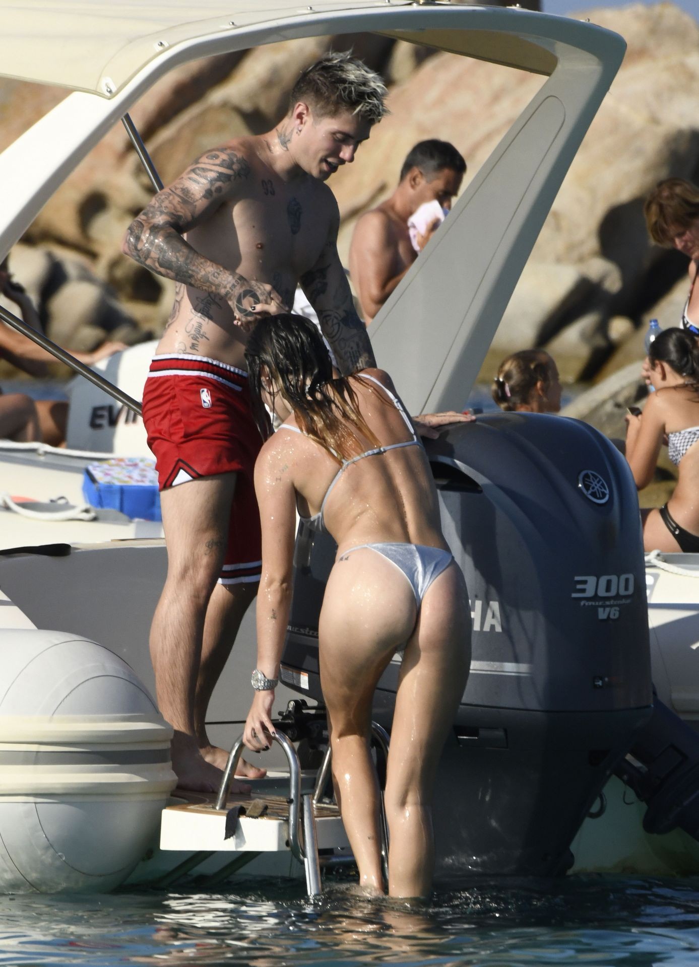 bella-thorne-ass-bikini-thefappening-cfd-8 Bella Thorne Bikini