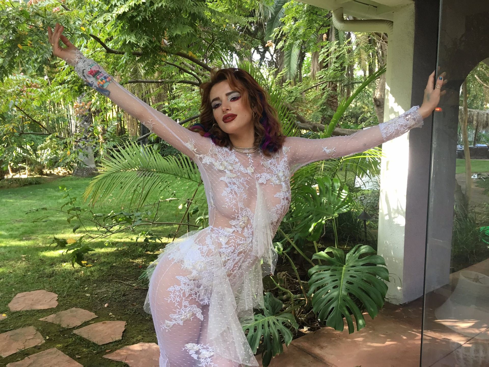 bella-thorne-see-through-tits-thefappening-cfd-2 Bella Thorne in sheer bra-less outfit