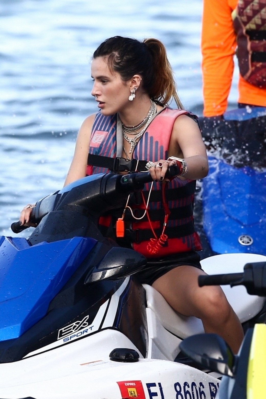 bella-thorne-sexy-jetski-5 bella thorne sexy jetski 5