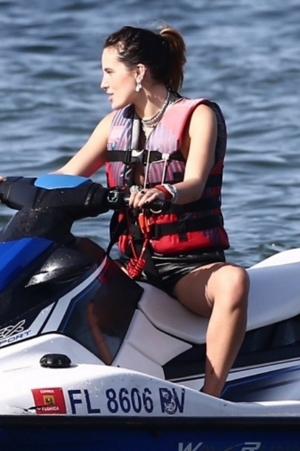 bella-thorne-sexy-jetski-8 bella thorne sexy jetski 8