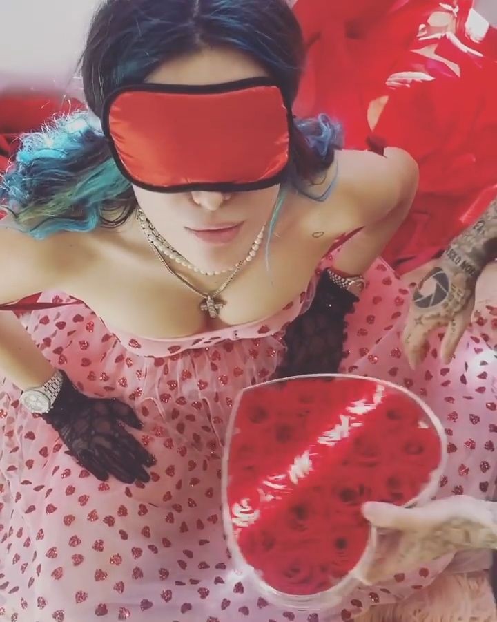 bella-thorne-sexy-valentines-day-2 bella thorne sexy valentines day 2