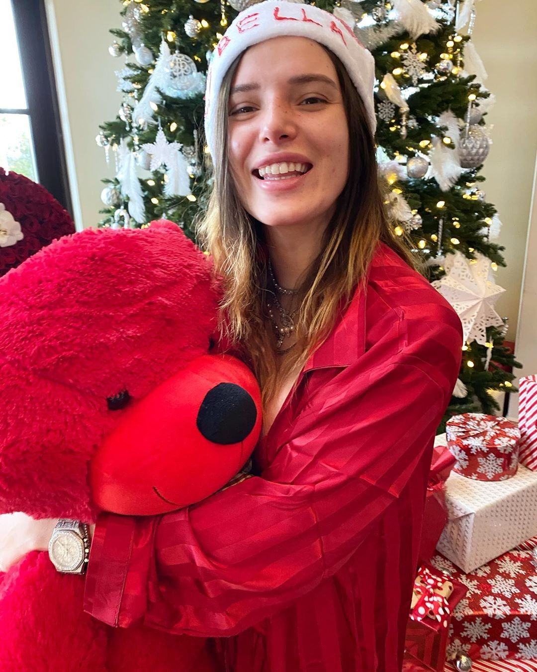 bella-thorne-sexy-xmas-thefappening-cfd-1-1 Bella Thorne Xmas