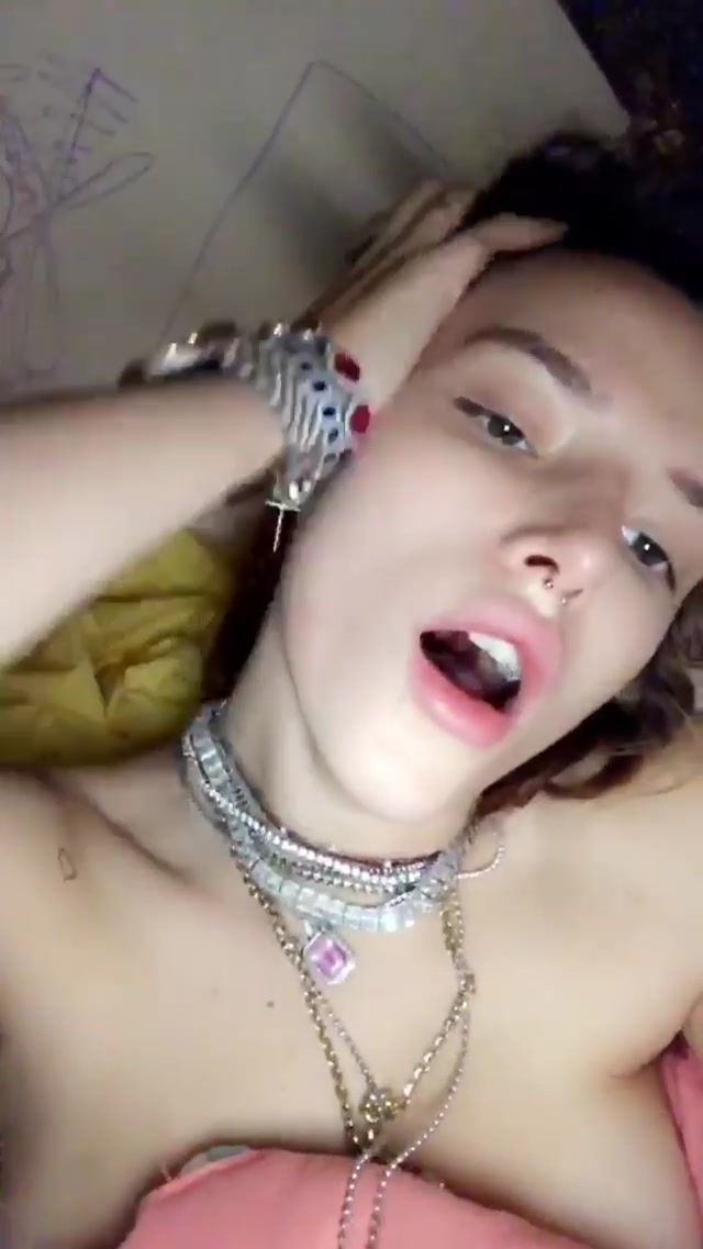 bella-thorne-tits-the-fappening-pro-4 bella thorne tits the fappening pro 4