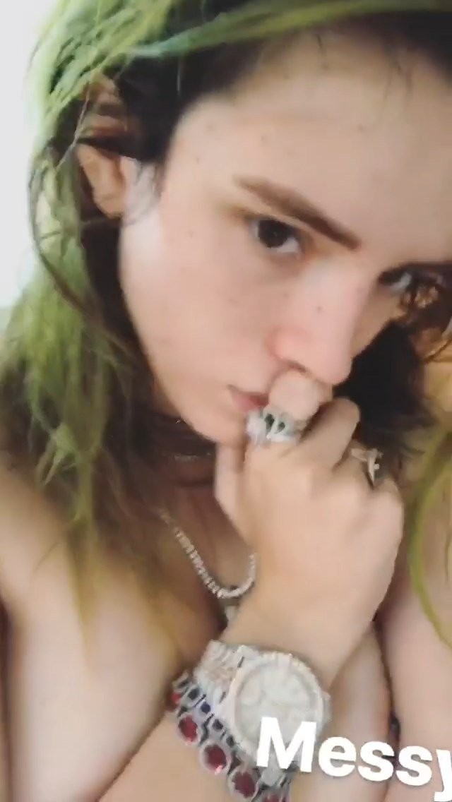 bella-thorne-topless-thefappening-cfd-27 bella thorne topless thefappening cfd 27