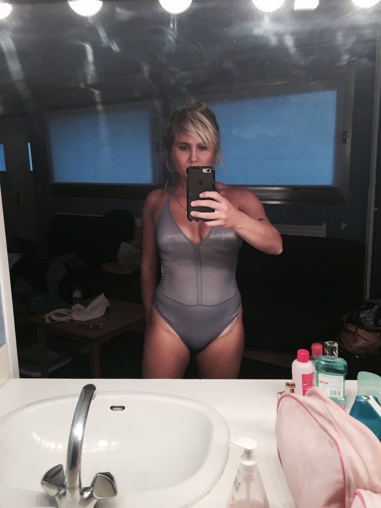 berengere-krief-nude-leaked-the-fappening-pro-10 Berengere Krief Selfie