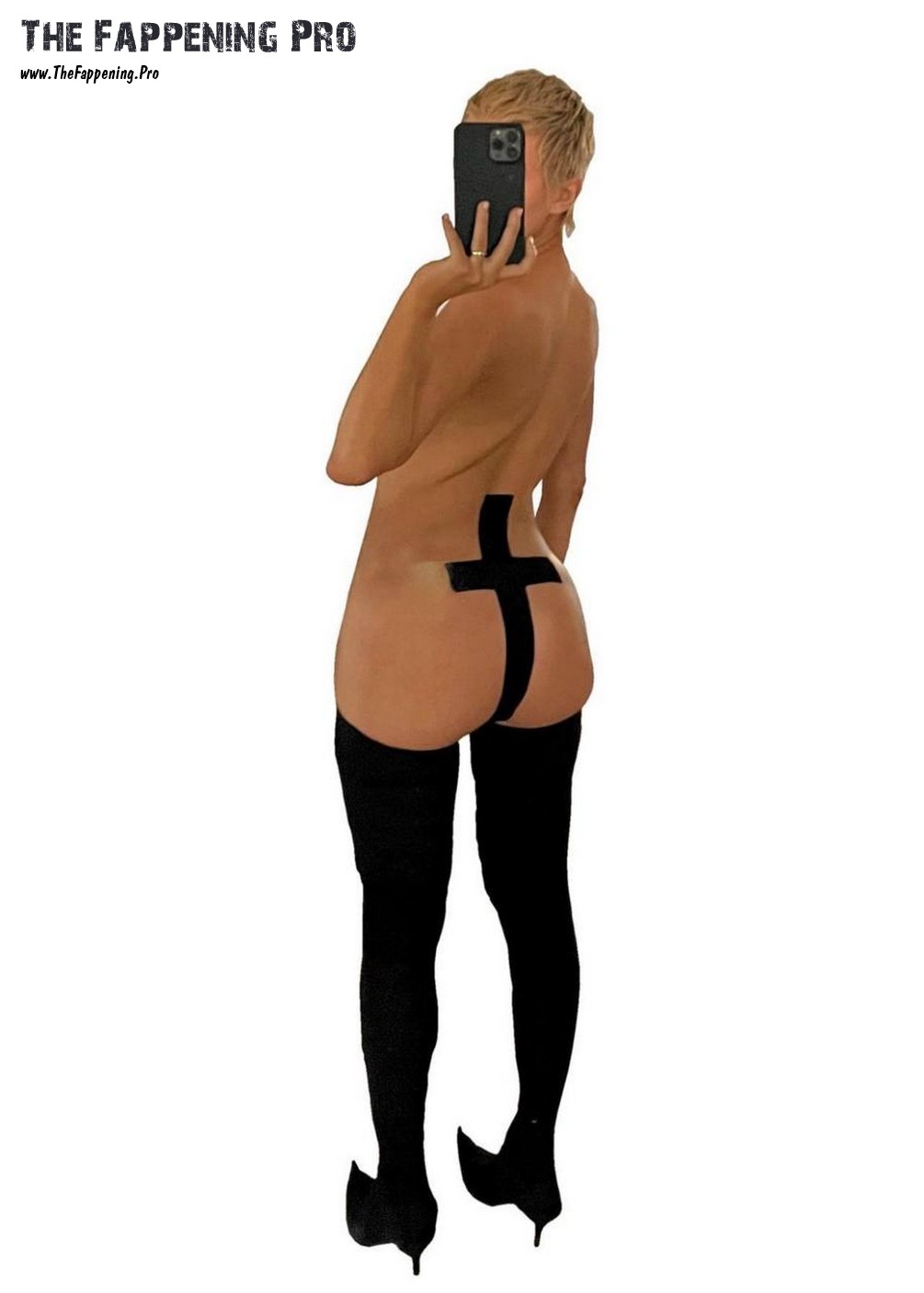 bianca-censori-nude-thefappening-cfd-6 Bianca Censori Naked