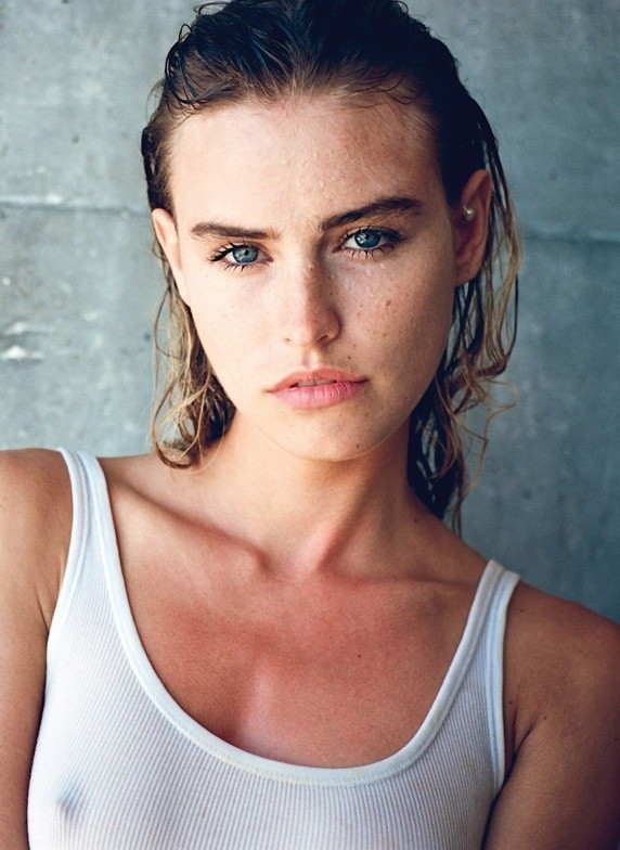 blair-sinnott-topless-sexy-9 blair sinnott topless sexy 9