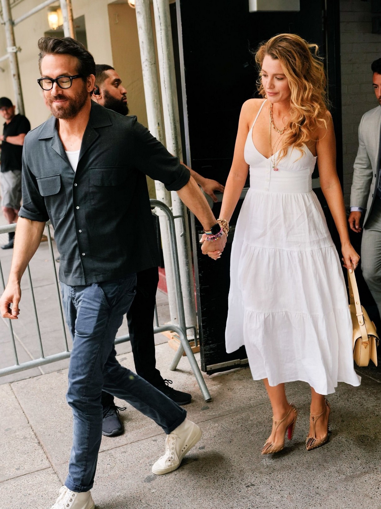 blake-lively-cleavage-thefappening-cfd-5 blake lively cleavage thefappening cfd 5