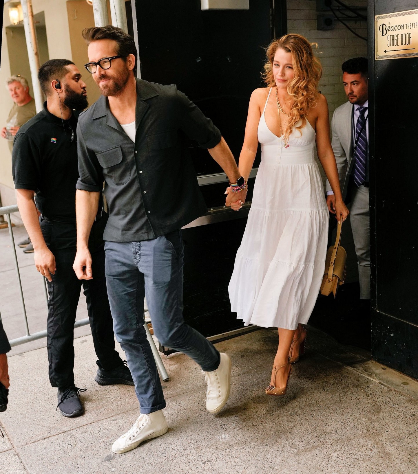 blake-lively-cleavage-thefappening-cfd-6 Blake Lively Tits