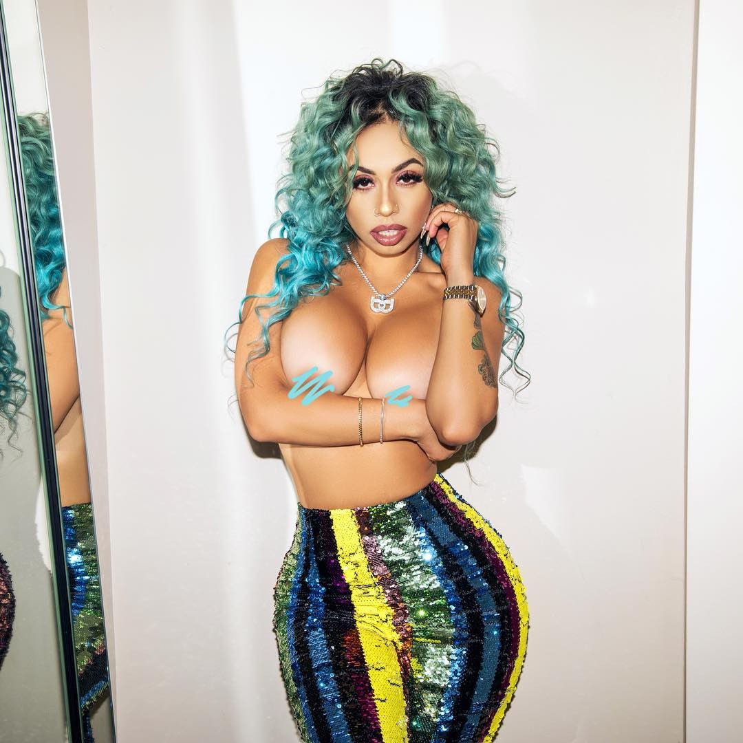 blue-diamond-sexy-5 Blue Diamond Topless