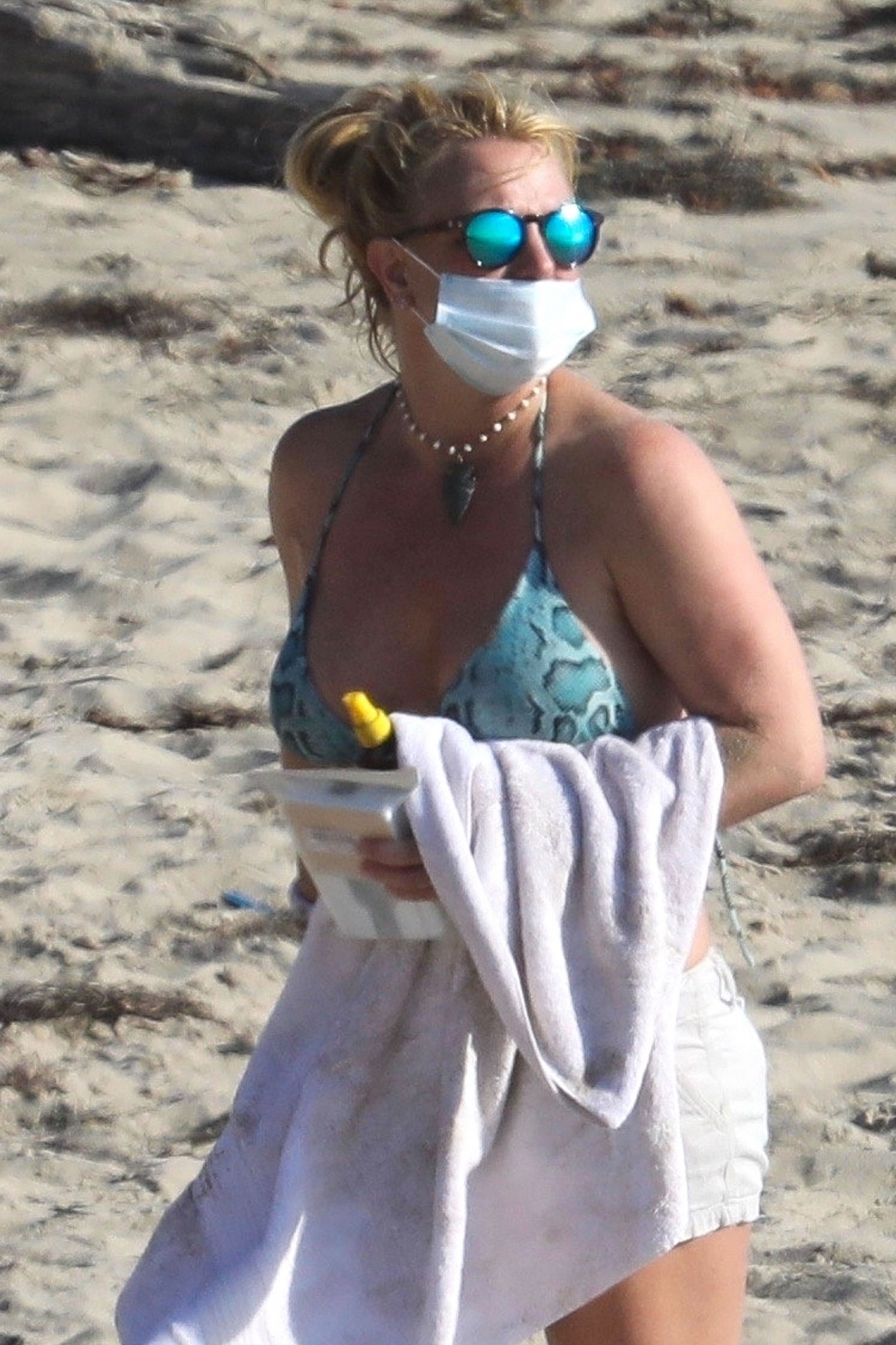 britney-spears-sexy-bikini-malibu-thefappeningpro-38 britney spears sexy bikini malibu thefappeningpro 38
