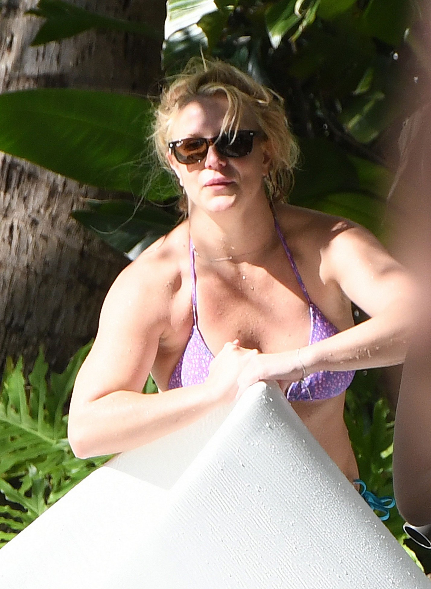 britney-spears-sexy-bikini-thefappening-cfd-21 britney spears sexy bikini thefappening cfd 21