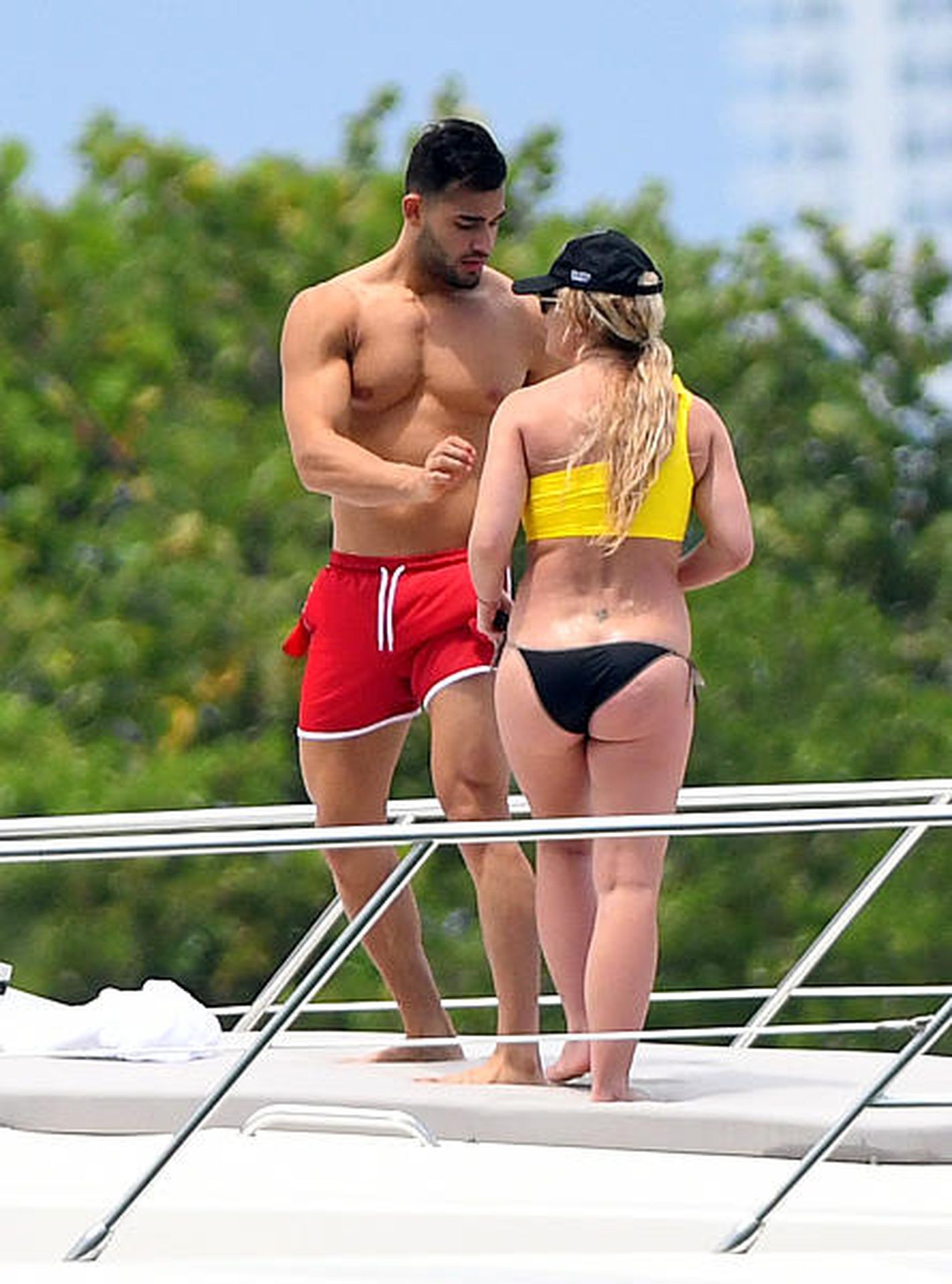 britney-spears-sexy-with-sam-asghari-17 britney spears sexy with sam asghari 17