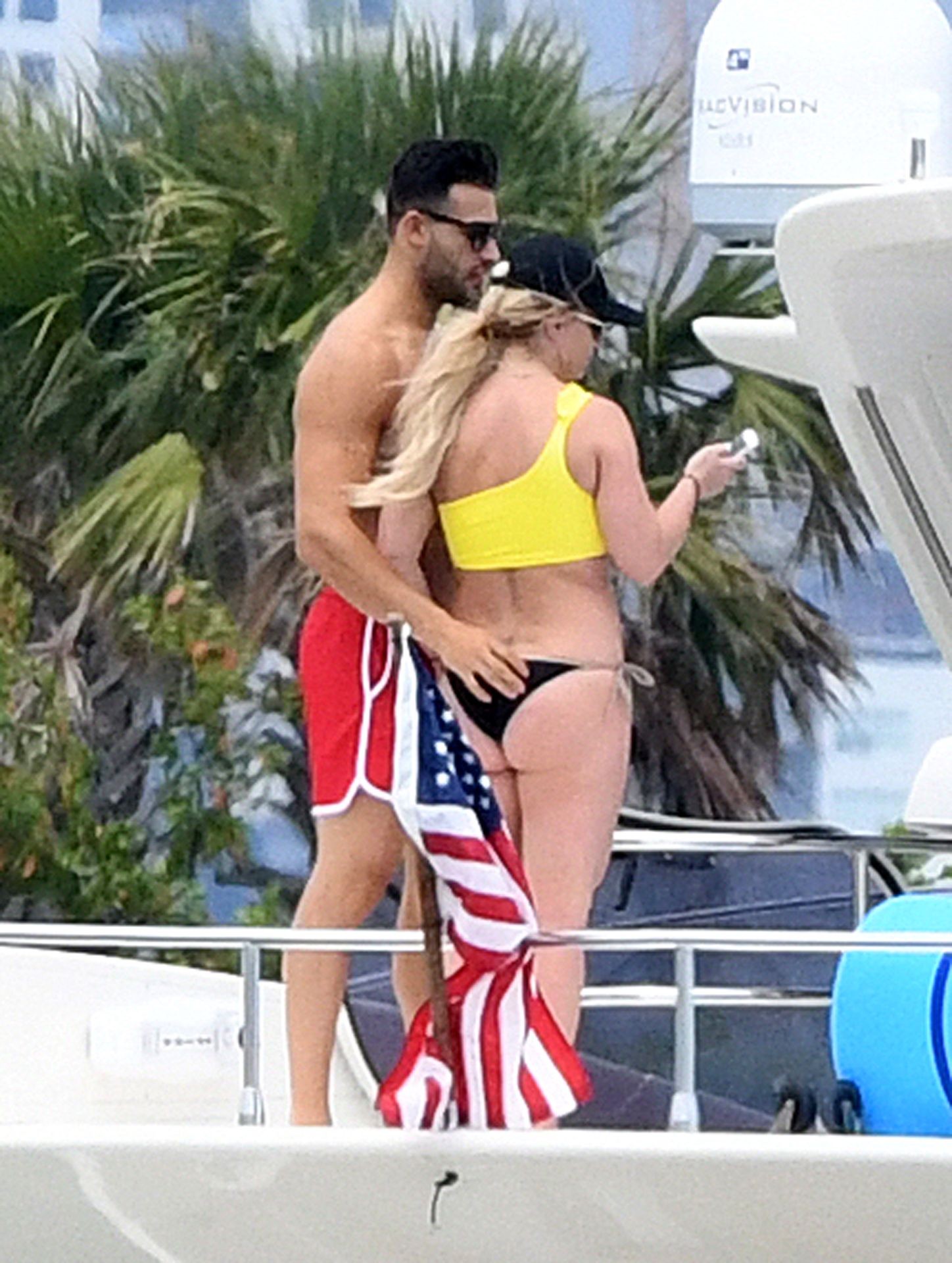 britney-spears-sexy-with-sam-asghari-26 britney spears sexy with sam asghari 26